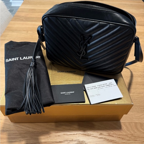 YSL Saint Laurent Lou Camera Bag Black Quilted Crossbody - Picture 2 of 8